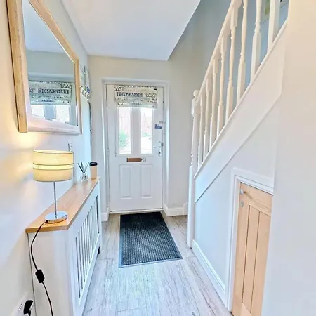 Ocean Cove - Part Of The The Bay Filey Village With Pool, Gym And Direct Access, Pub, Restaurant, Tennis And Meadows Walks *
