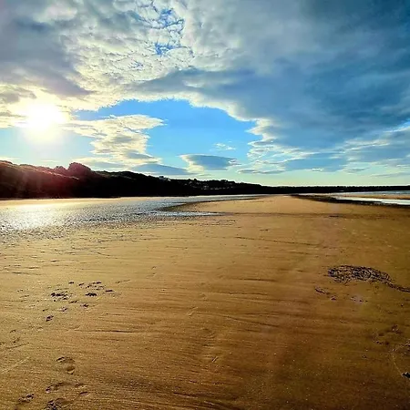 Ocean Cove - Part Of The The Bay Filey Village With Pool, Gym And Direct Access, Pub, Restaurant, Tennis And Meadows Walks * Reighton