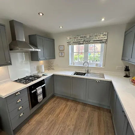 Ocean Cove - Part Of The The Bay Filey Village With Pool, Gym And Direct Access, Pub, Restaurant, Tennis And Meadows Walks Reighton